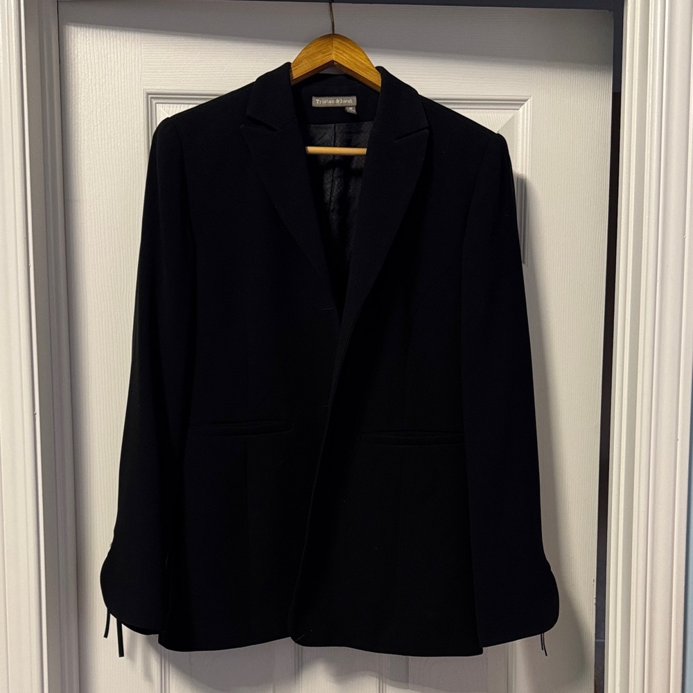 Elegant Black Women's Blazer